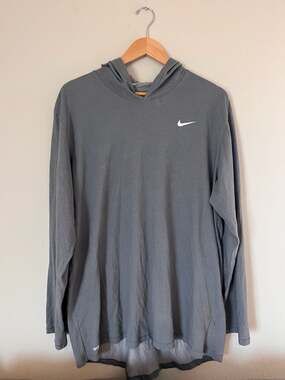 Nike, Dri-Fit Men's Lightweight, Breathable, Long Sleeve Hoodie, Gray, XL